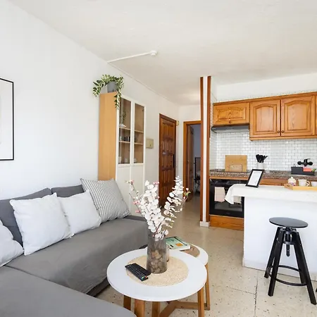 Home2book Americas Escape, Pool & Terrace