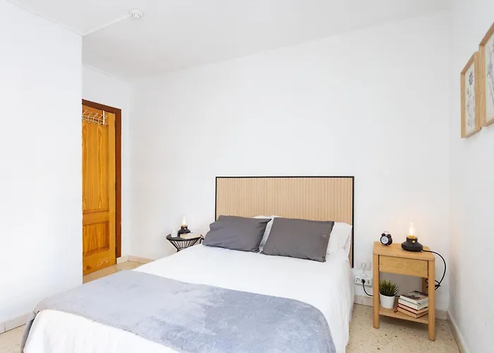 Home2book Americas Escape, Pool & Terrace 아파트 아로나