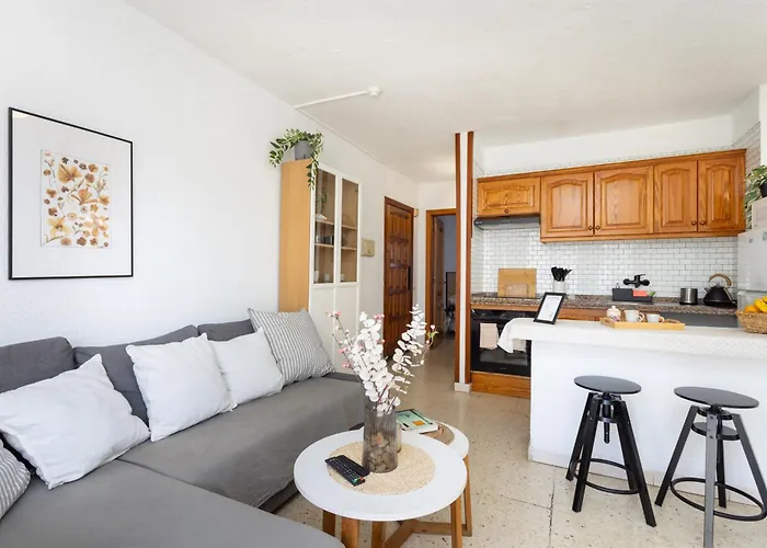 Home2book Americas Escape, Pool & Terrace