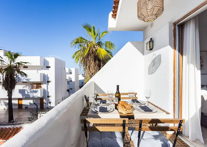 Home2book Americas Escape, Pool & Terrace