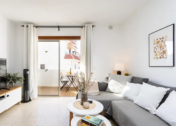 Home2book Americas Escape, Pool & Terrace 아파트